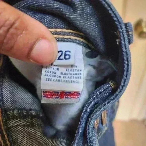 P2003 Hudson dark/ medium wash Hudson jeans size 26 - Picture 8 of 8